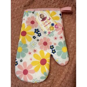 Dolly Parton 2026 Summer Collection Oven Mitt‎